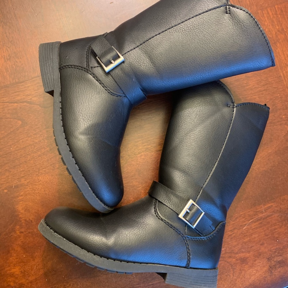 Oshkosh Toddler girl black boots size 11